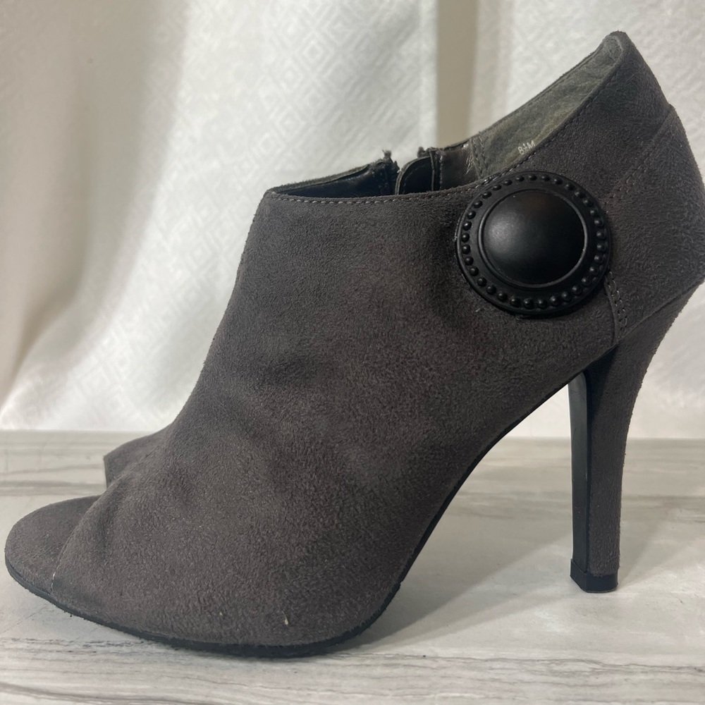 Gray Worthington/gently used/